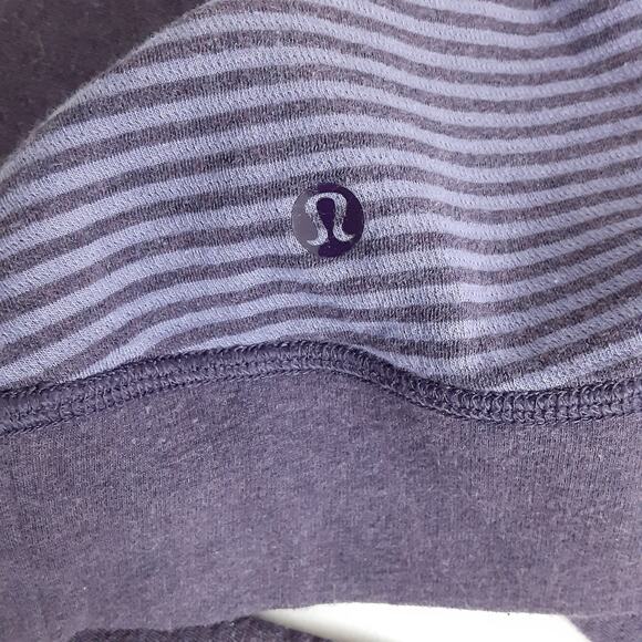 Lululemon In A Cinch Cowl Neck Pullover Purple Reversible Sweatshirt Womens M - Picture 8 of 13